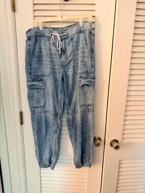American Eagle acid wash drawstring jogger jeans